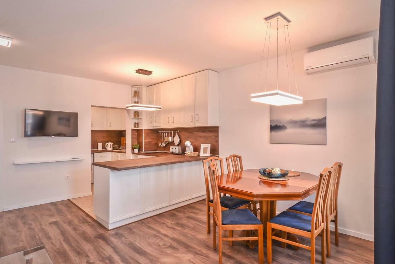South Park, Vitosha View, 2-Bdr, 2-Bthr Apartment By Flat Mаnager صوفيا المظهر الخارجي الصورة